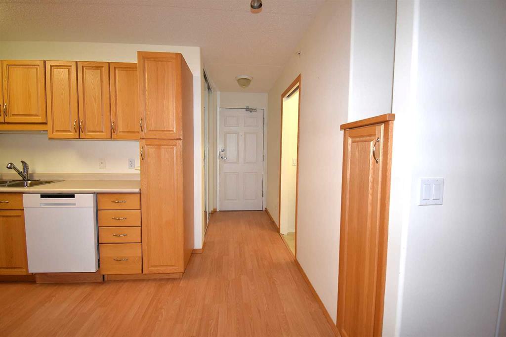 Picture for 202, 777 48 Street 