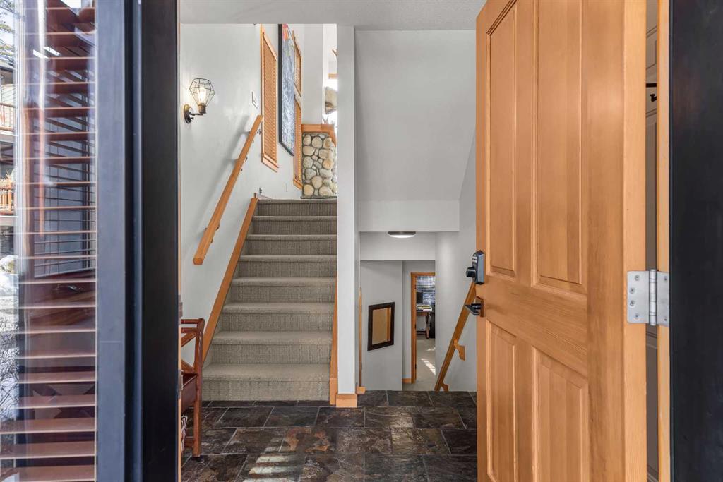 Picture for 37, 137 Wapiti Close 