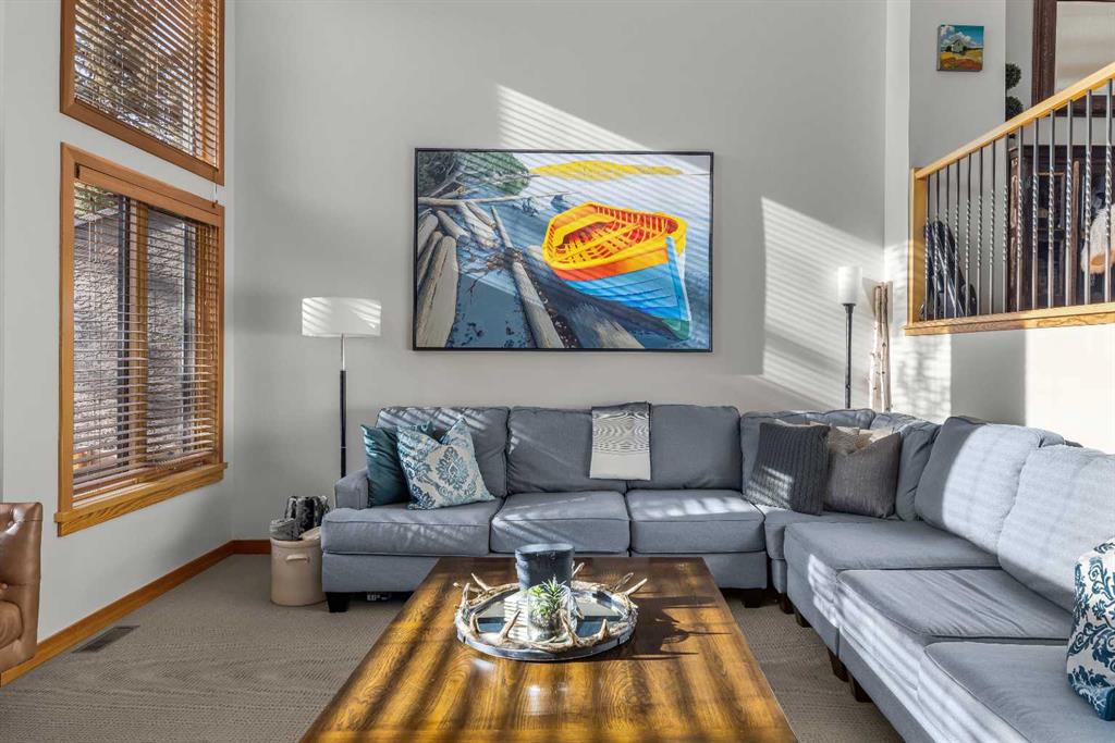 Picture for 37, 137 Wapiti Close 