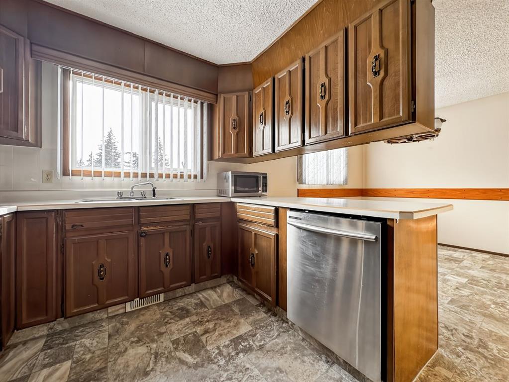 Picture for 4504 45 Street 