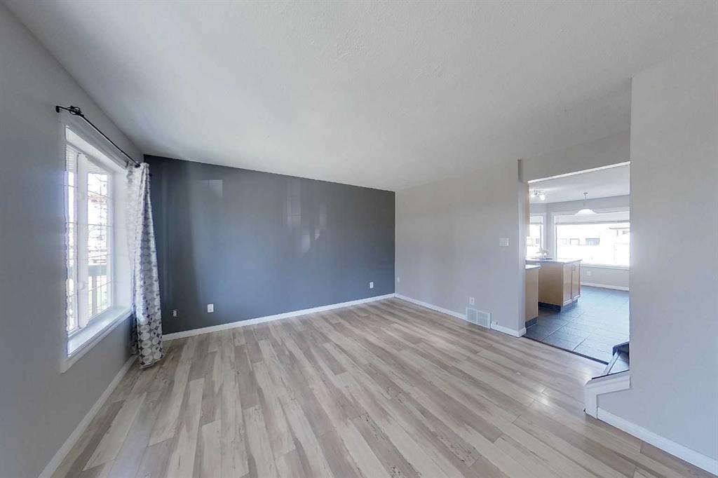 Picture for 708 8 Avenue SW