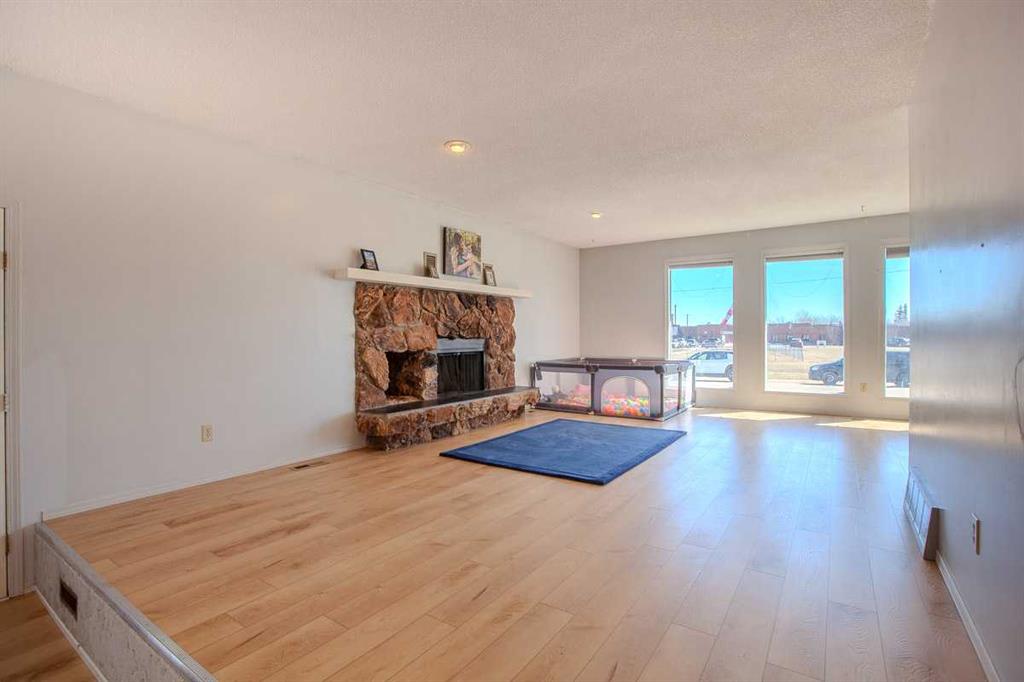 Picture for 4408 45 Street 