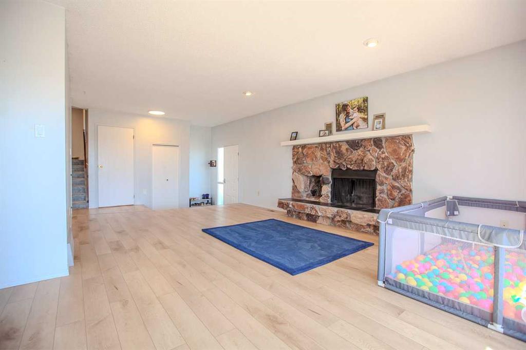 Picture for 4408 45 Street 