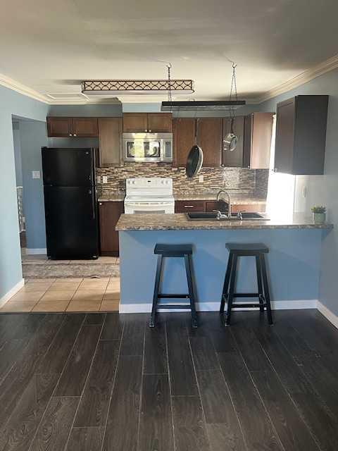 Picture for 4905 49 Street 