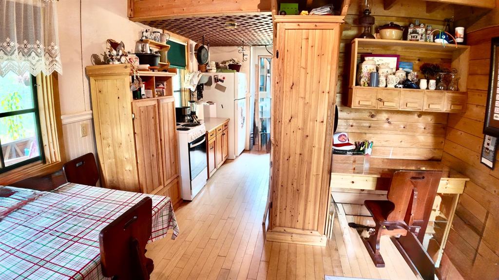 Picture for 8, 56302 Range Road 144  
