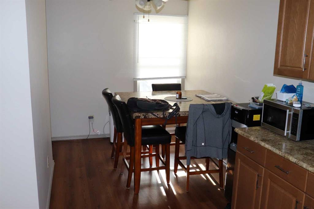 Picture for 22, 5437 10 Avenue  