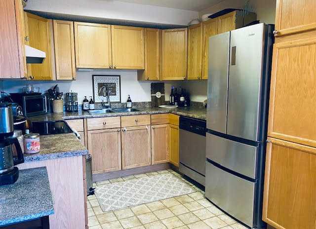 Picture for 338, 457 COLLINGE Road 