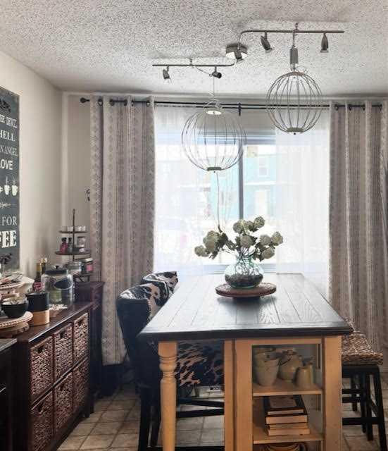 Picture for 338, 457 COLLINGE Road 