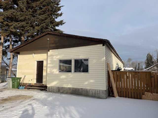 Picture for 7106 South Glen Avenue 