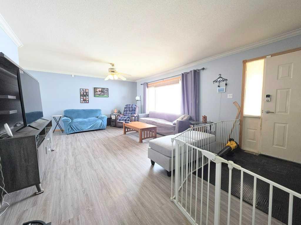 Picture for 1216 10 Street SE