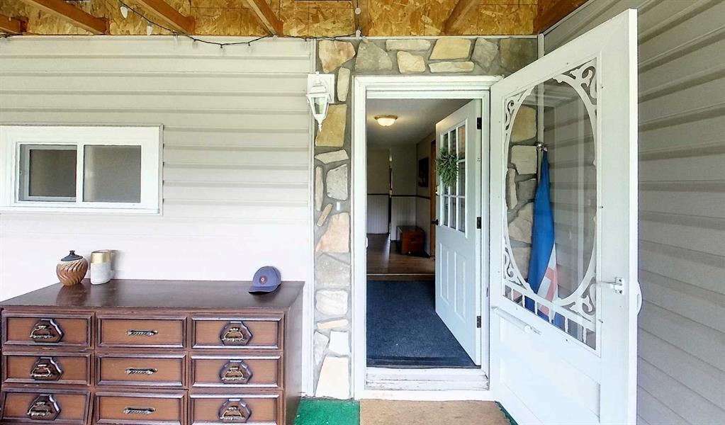 Picture for 121, 50529 Range Road 121  