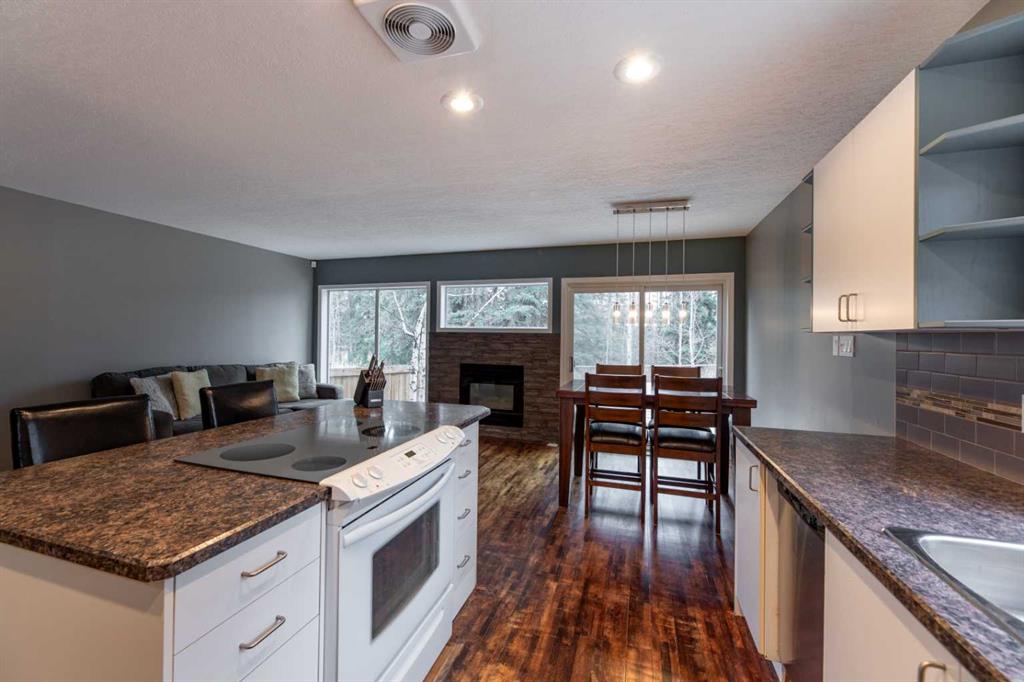 Picture for 10, 465 Makenny Street 