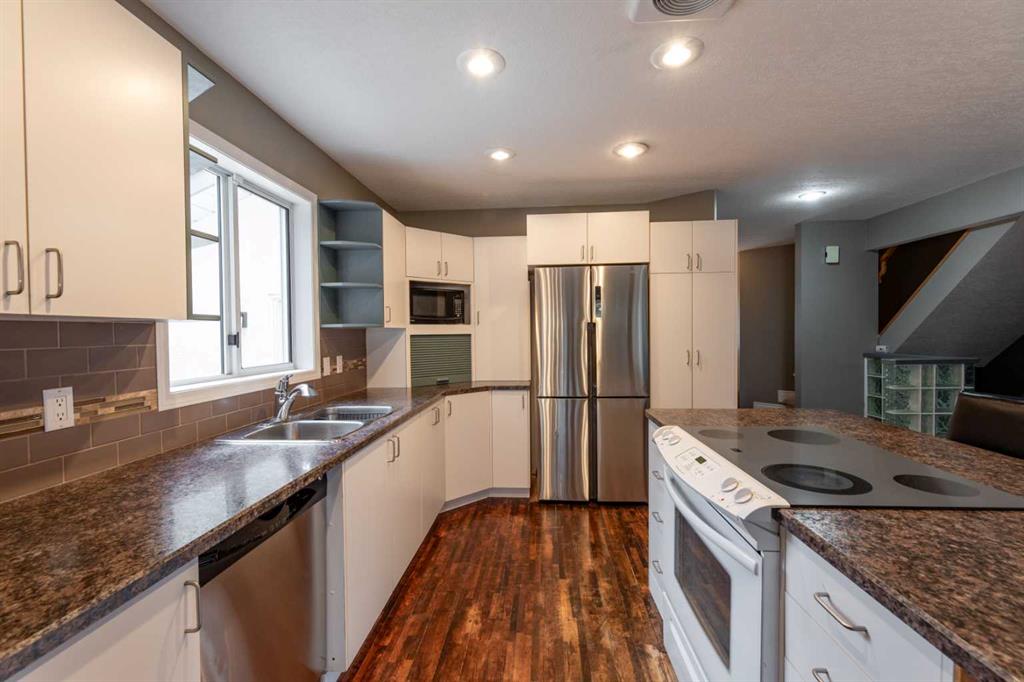 Picture for 10, 465 Makenny Street 