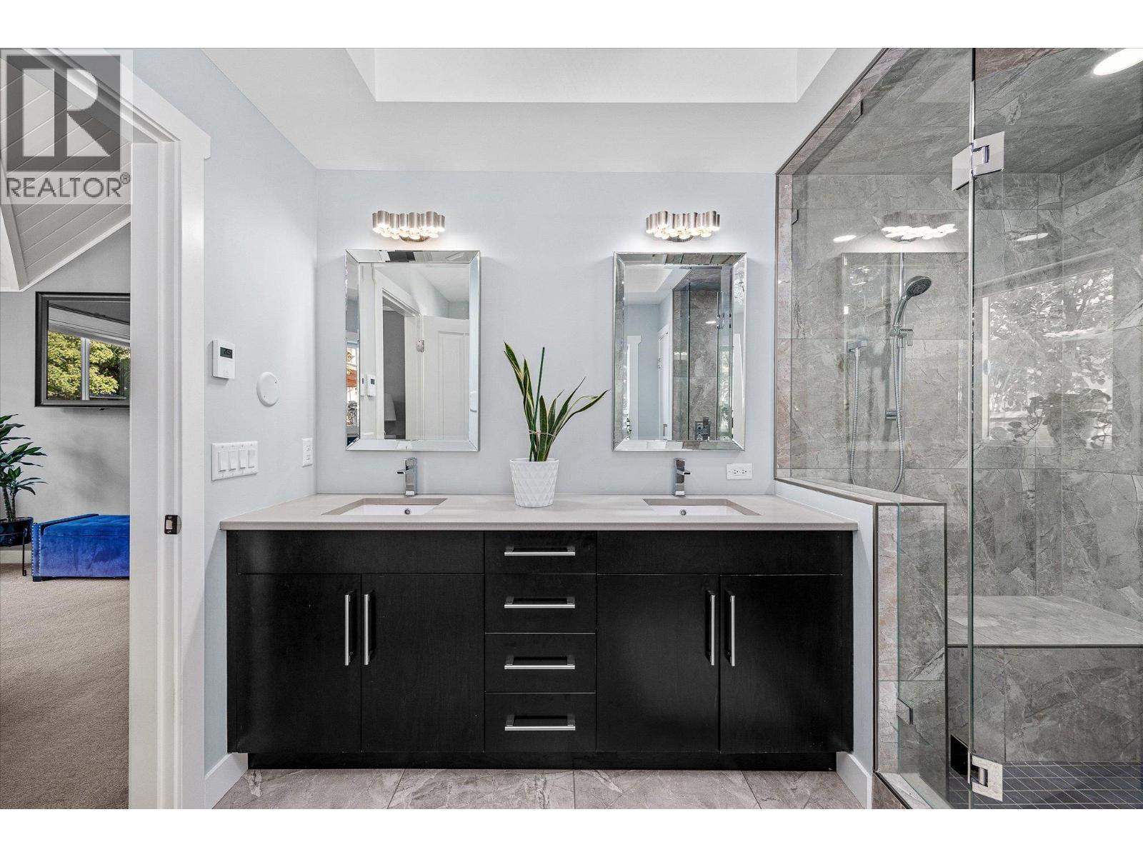 Picture for 963 Stockwell  Avenue https://www.cirrealty.ca/reb/bc/0/10337750_13.jpg