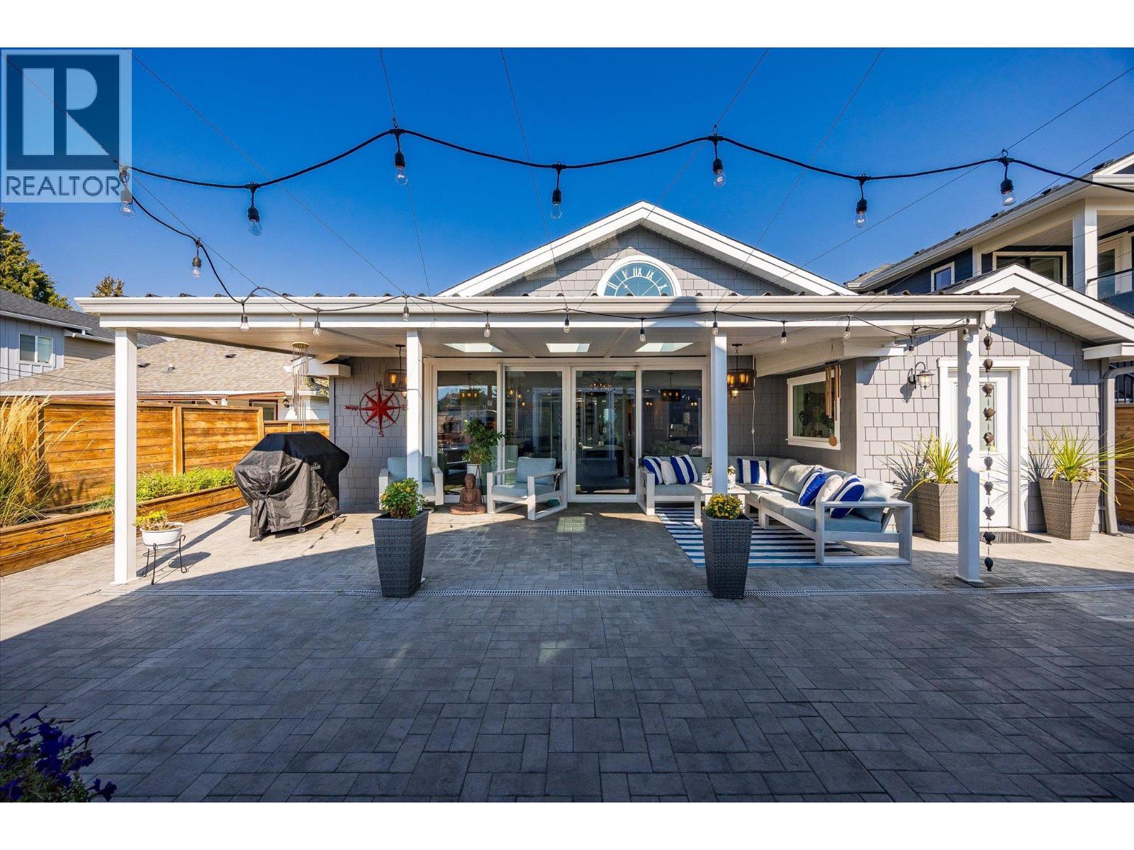 Picture for 963 Stockwell  Avenue https://www.cirrealty.ca/reb/bc/0/10337750_20.jpg