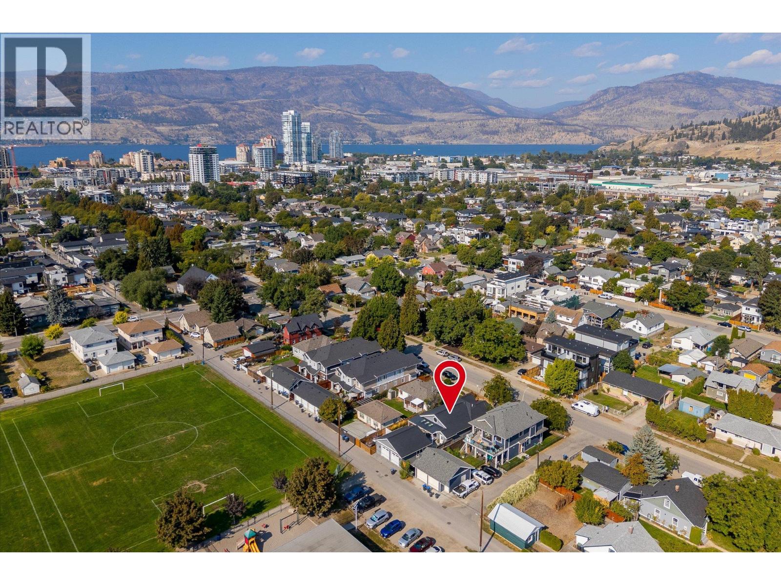 Picture for 963 Stockwell  Avenue https://www.cirrealty.ca/reb/bc/0/10337750_38.jpg