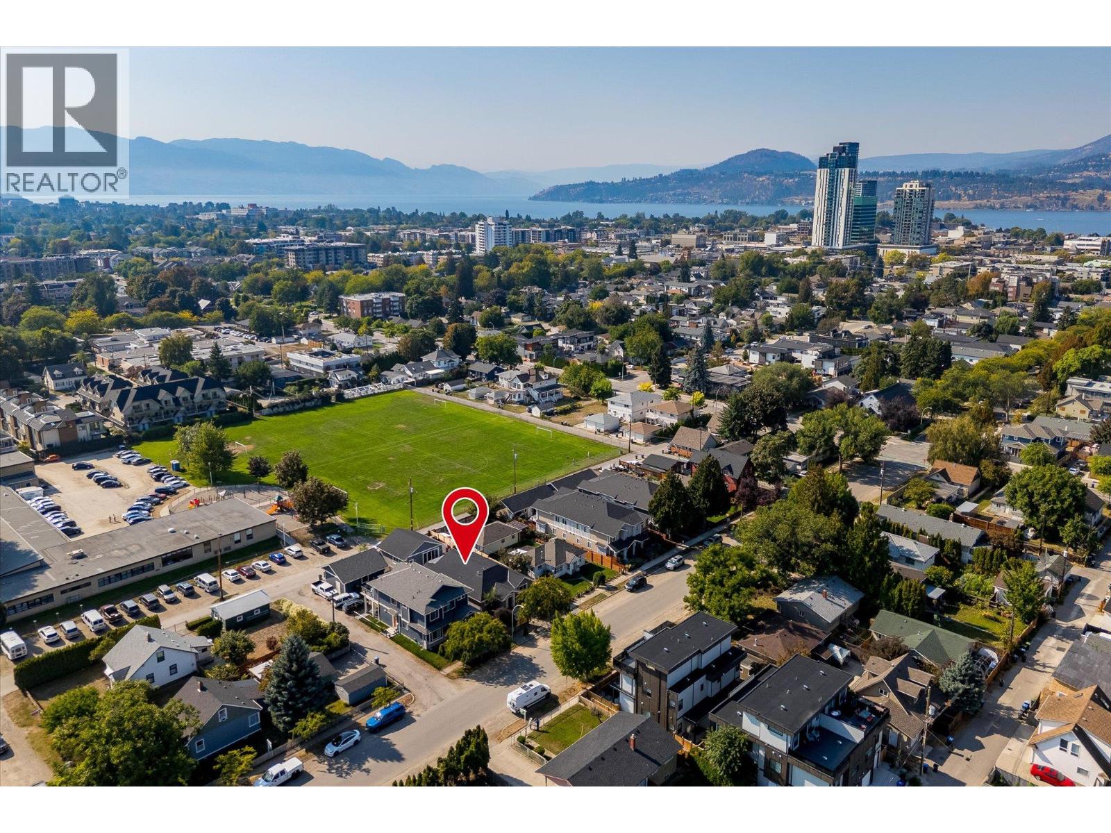 Picture for 963 Stockwell  Avenue https://www.cirrealty.ca/reb/bc/0/10337750_39.jpg