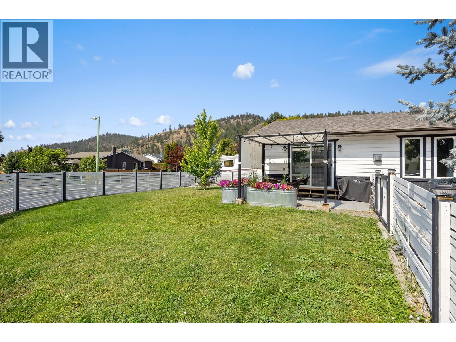 Picture for 308 McTavish  Road https://www.cirrealty.ca/reb/bc/0/10363530_15.jpg