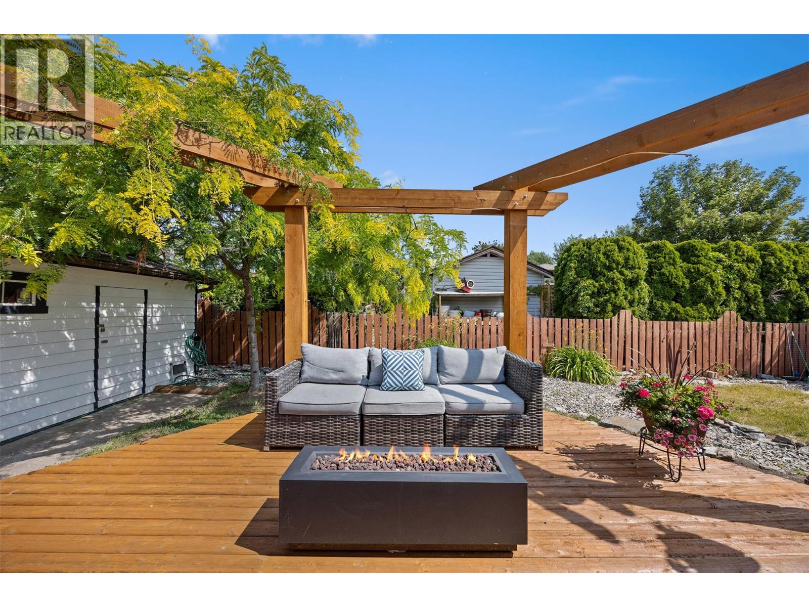 Picture for 308 McTavish  Road https://www.cirrealty.ca/reb/bc/0/10363530_30.jpg