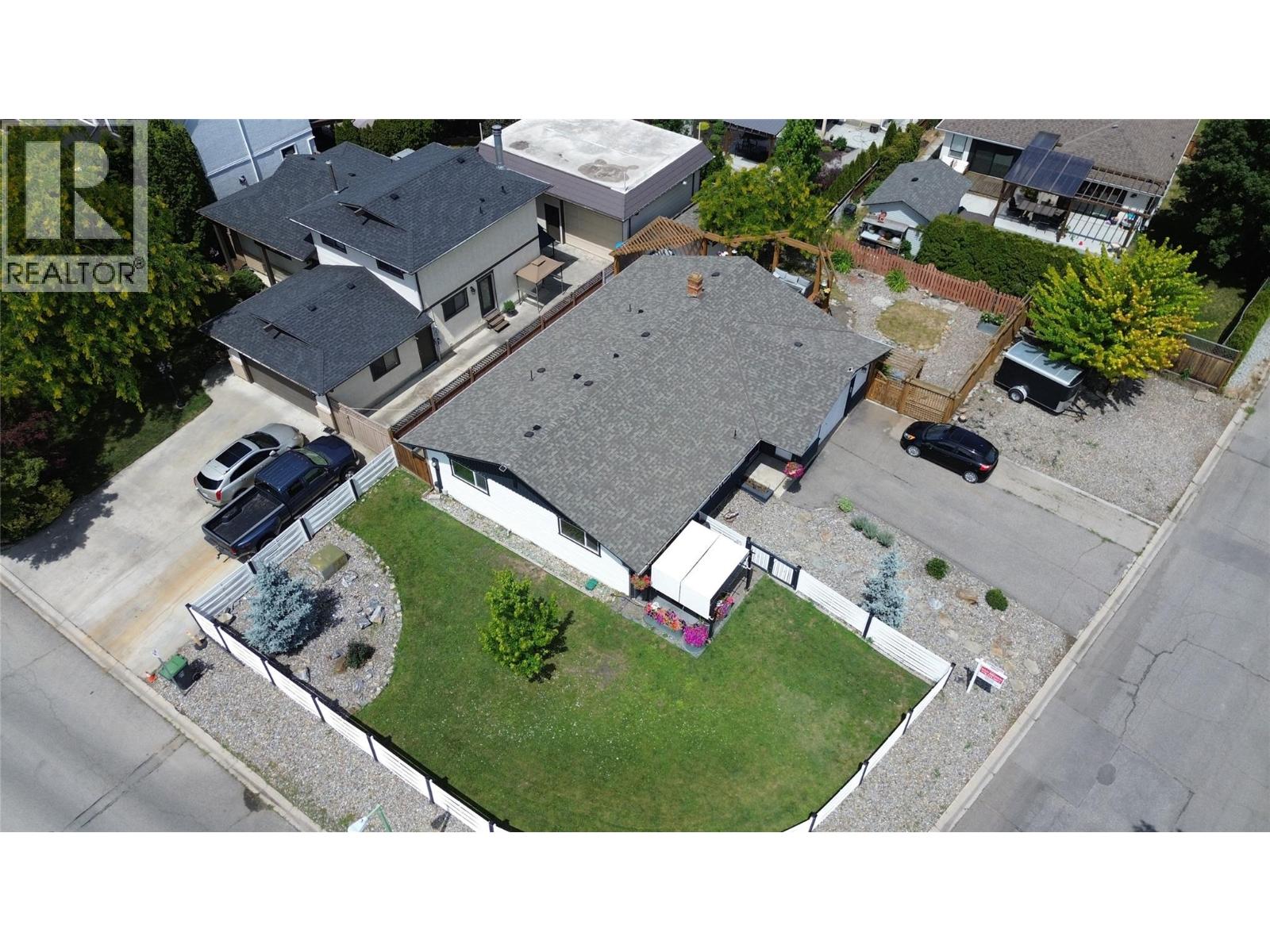 Picture for 308 McTavish  Road https://www.cirrealty.ca/reb/bc/0/10363530_40.jpg