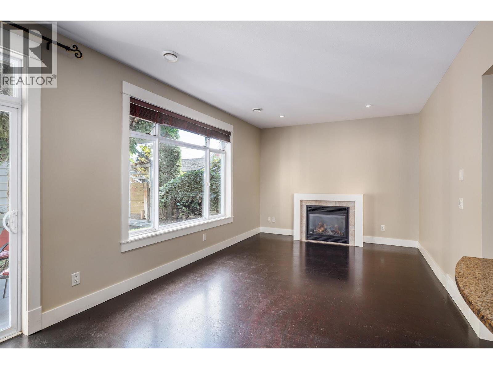 Picture for 2209 Woodlawn  Street https://www.cirrealty.ca/reb/bc/0/10363550_14.jpg