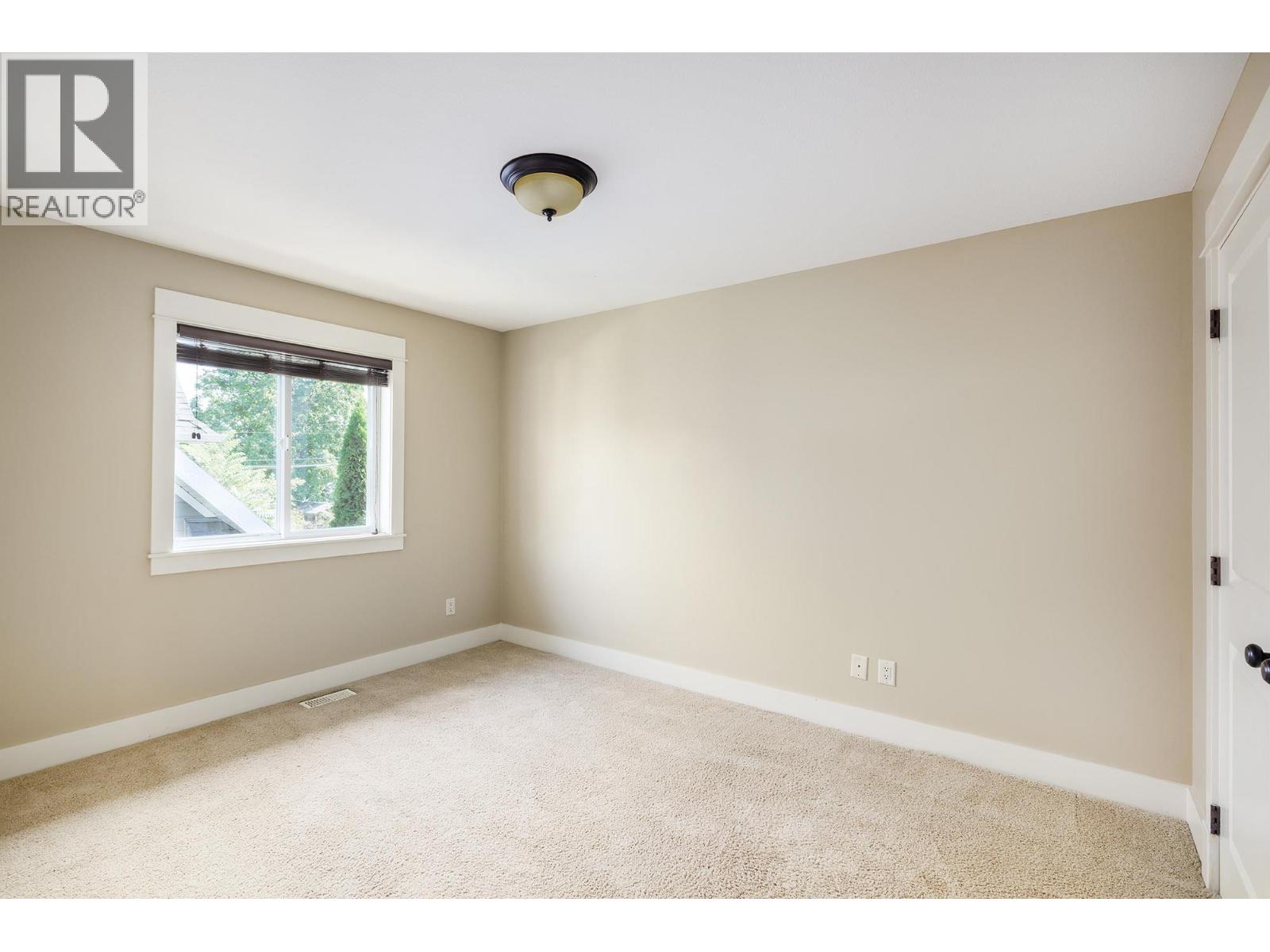 Picture for 2209 Woodlawn  Street https://www.cirrealty.ca/reb/bc/0/10363550_19.jpg