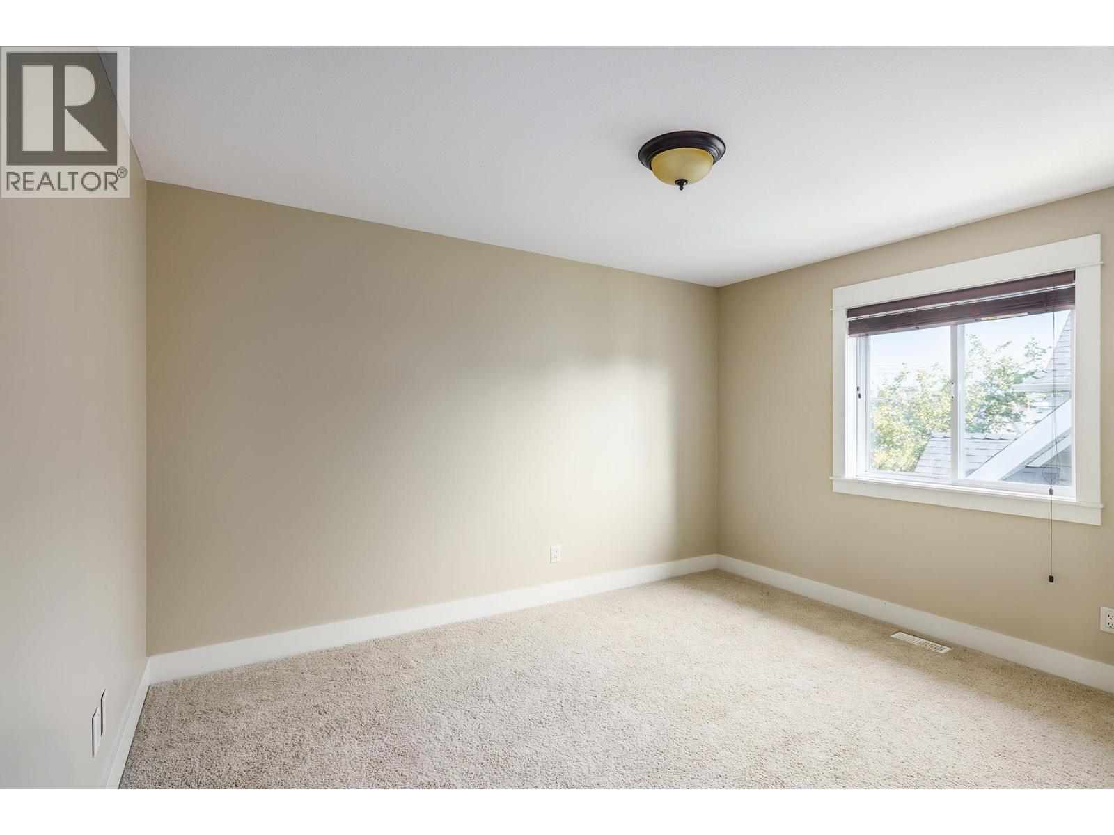 Picture for 2209 Woodlawn  Street https://www.cirrealty.ca/reb/bc/0/10363550_20.jpg