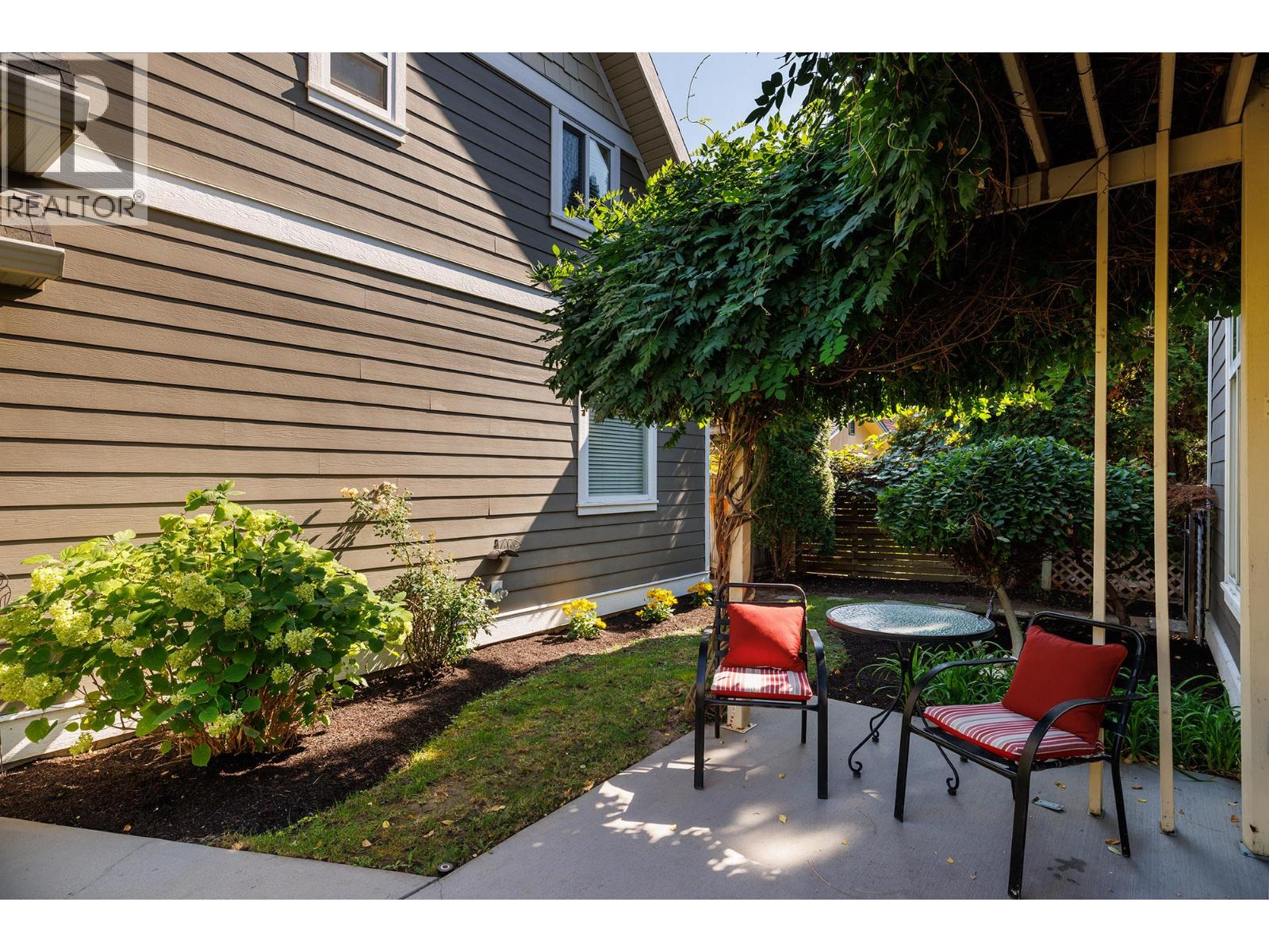 Picture for 2209 Woodlawn  Street