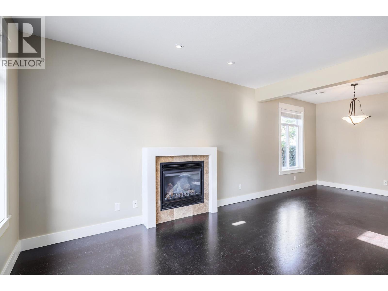 Picture for 2209 Woodlawn  Street https://www.cirrealty.ca/reb/bc/0/10363550_9.jpg