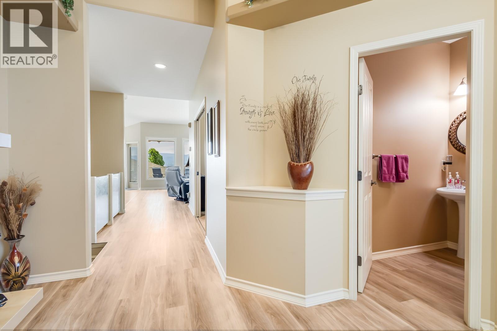 Picture for 5046 South Ridge  Drive https://www.cirrealty.ca/reb/bc/0/10363750_23.jpg