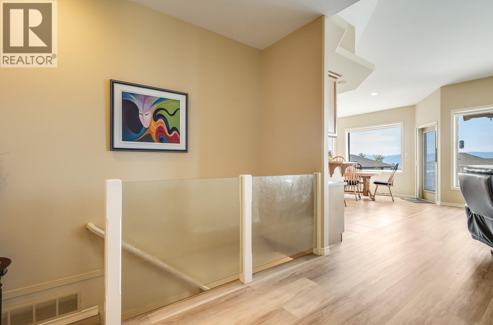 Picture for 5046 South Ridge  Drive https://www.cirrealty.ca/reb/bc/0/10363750_24.jpg