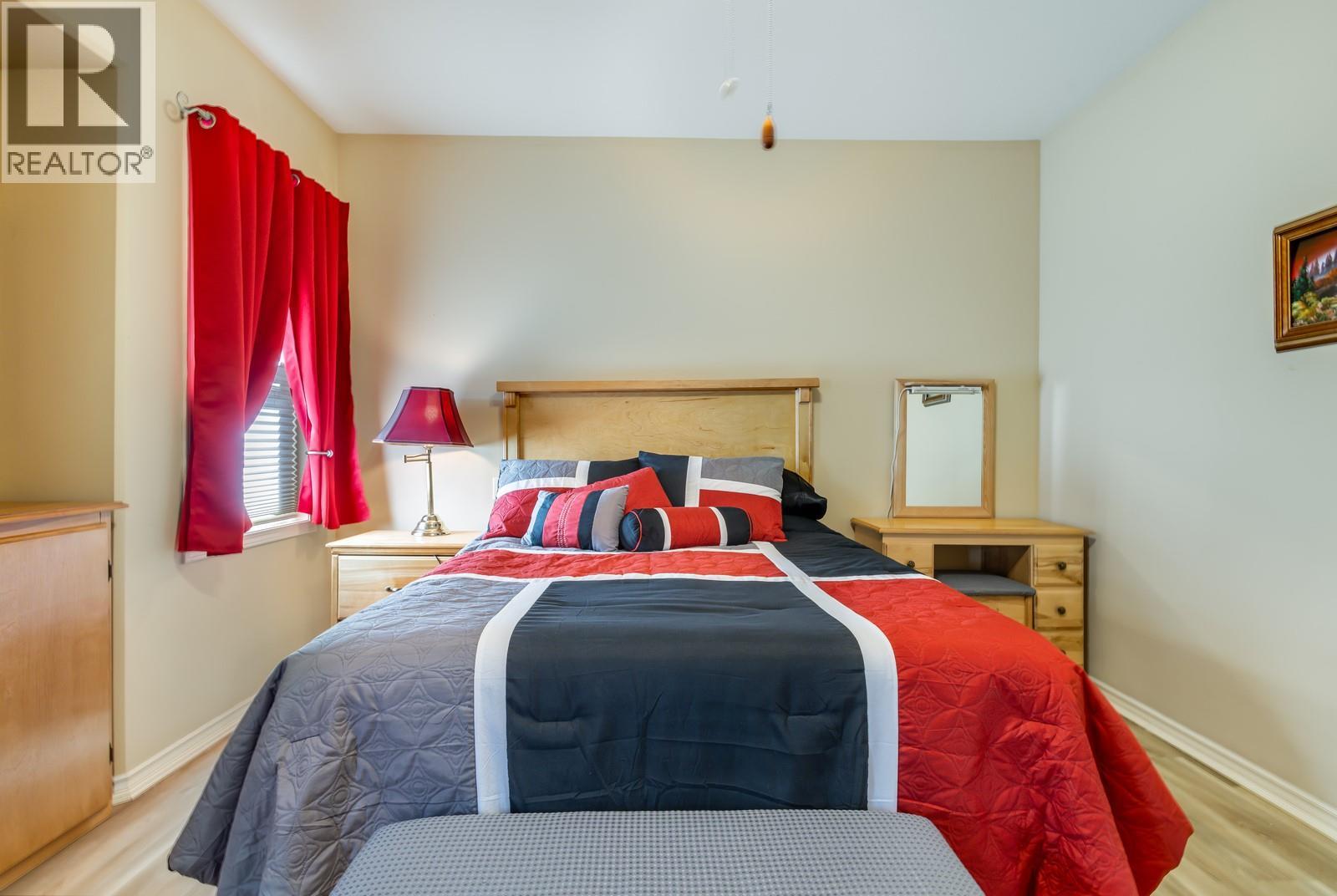 Picture for 5046 South Ridge  Drive https://www.cirrealty.ca/reb/bc/0/10363750_31.jpg