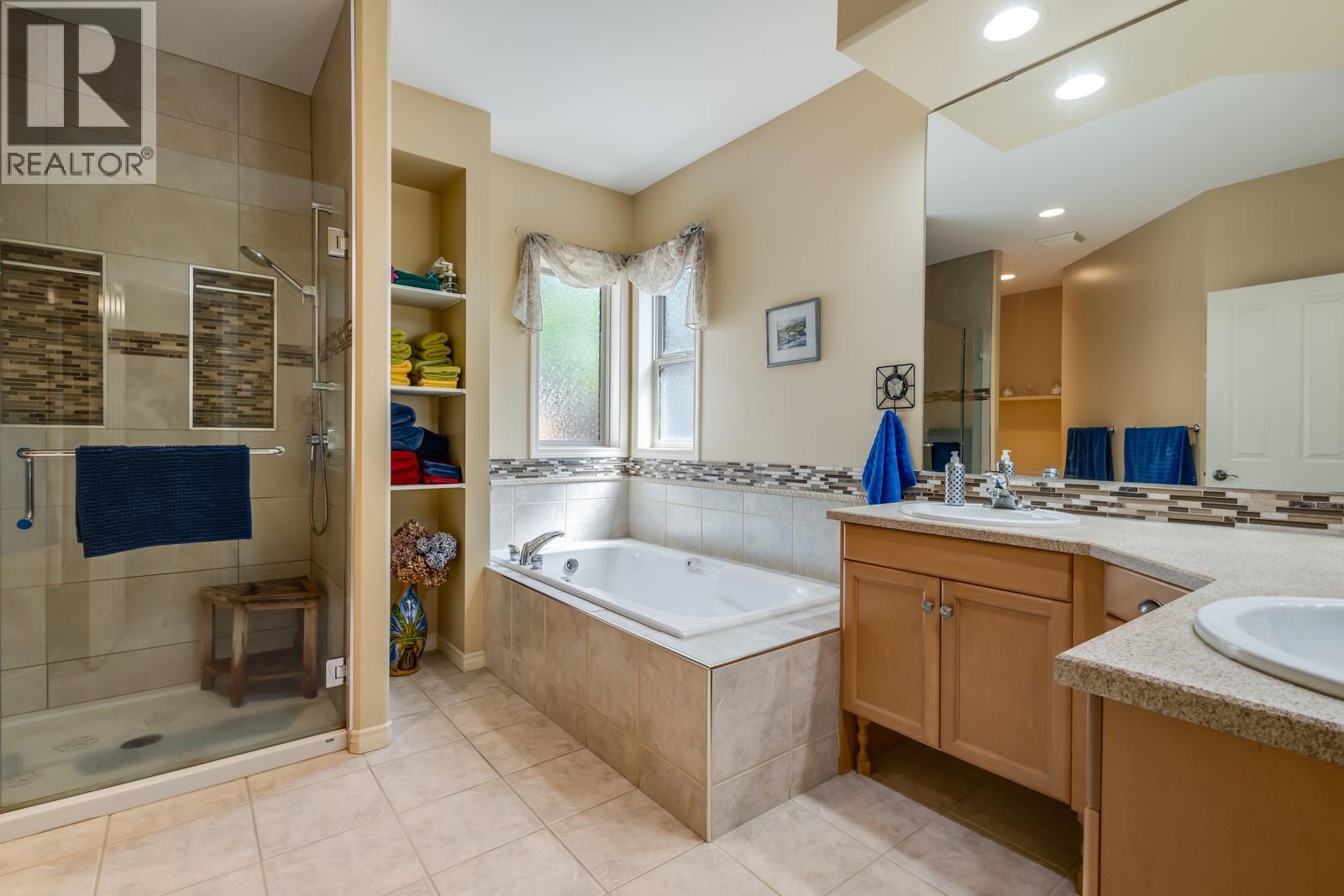 Picture for 5046 South Ridge  Drive https://www.cirrealty.ca/reb/bc/0/10363750_32.jpg