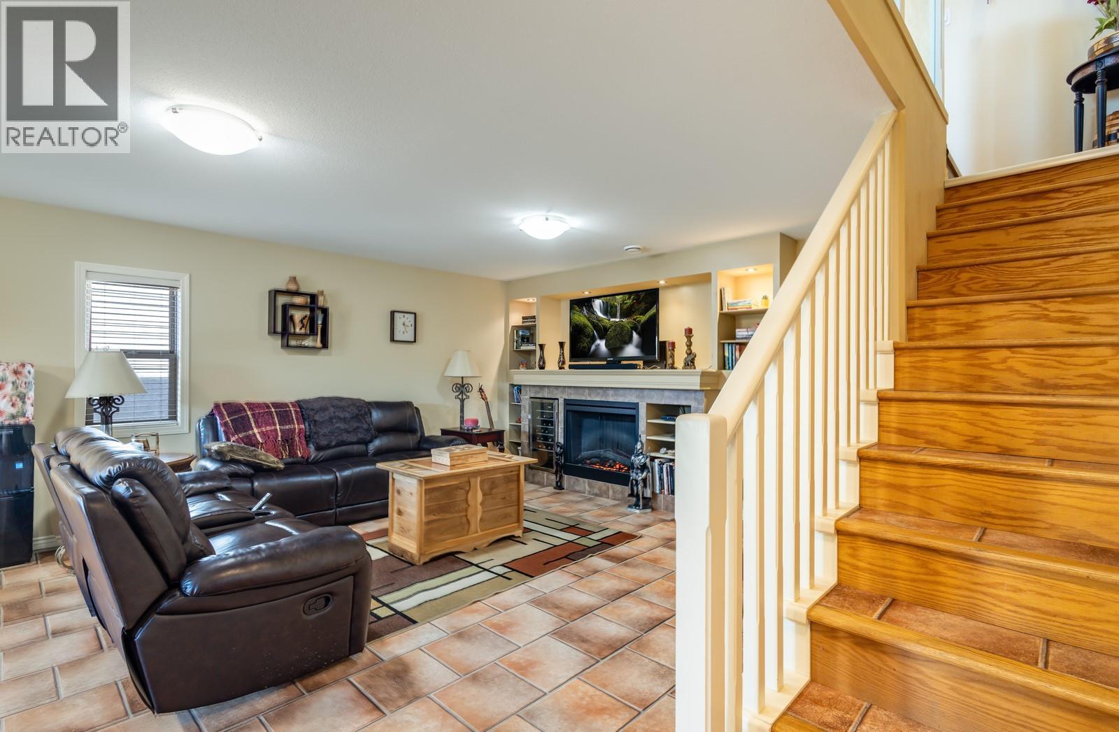 Picture for 5046 South Ridge  Drive https://www.cirrealty.ca/reb/bc/0/10363750_36.jpg