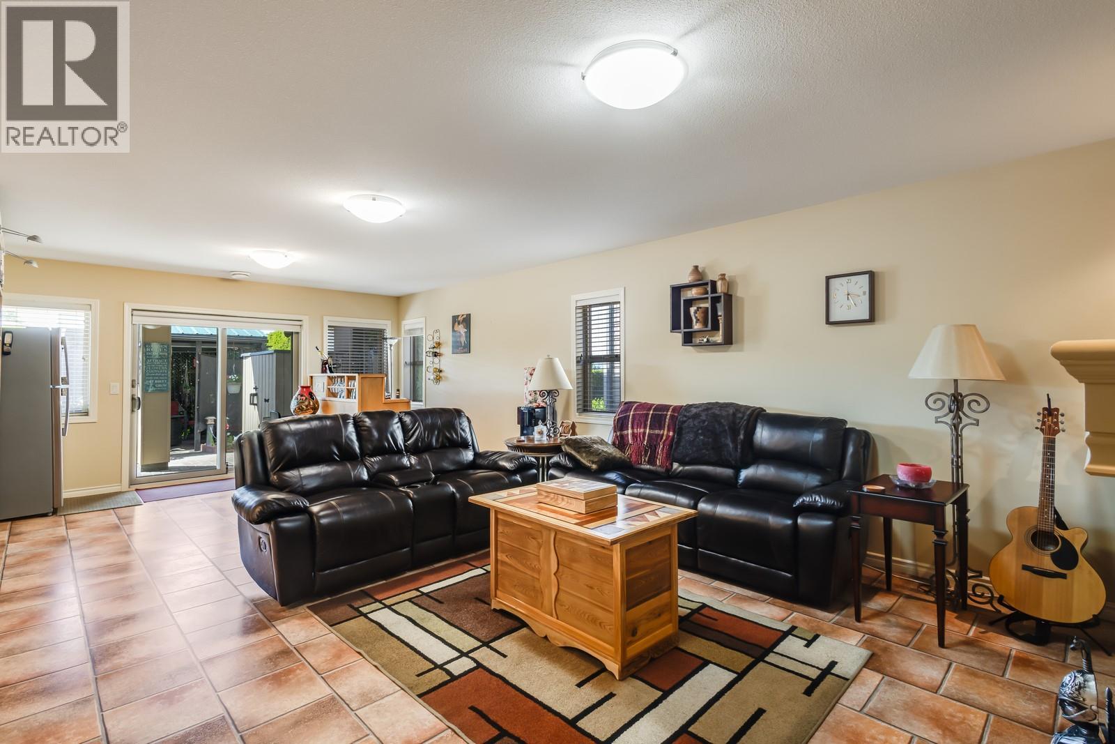 Picture for 5046 South Ridge  Drive https://www.cirrealty.ca/reb/bc/0/10363750_38.jpg