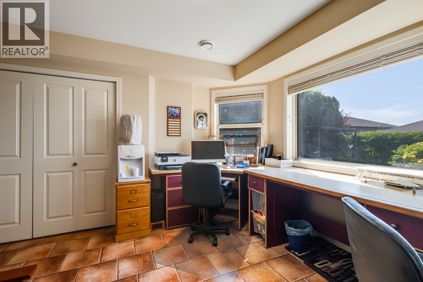 Picture for 5046 South Ridge  Drive https://www.cirrealty.ca/reb/bc/0/10363750_43.jpg