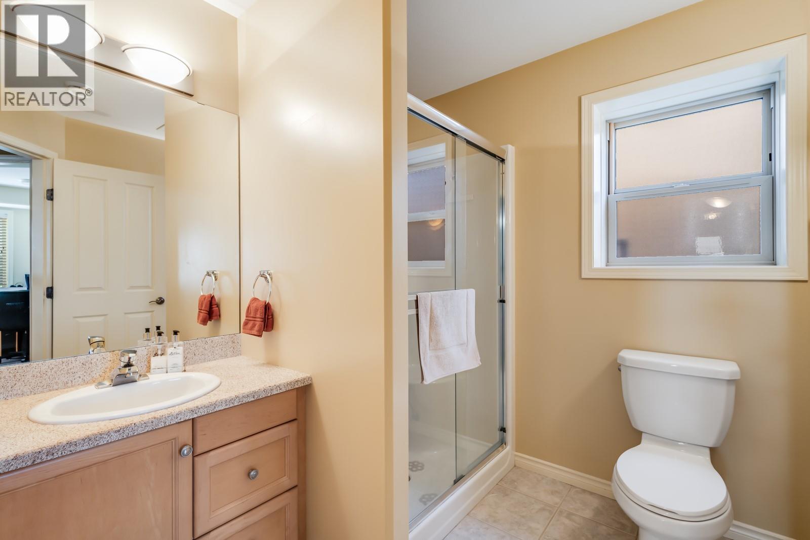 Picture for 5046 South Ridge  Drive https://www.cirrealty.ca/reb/bc/0/10363750_46.jpg