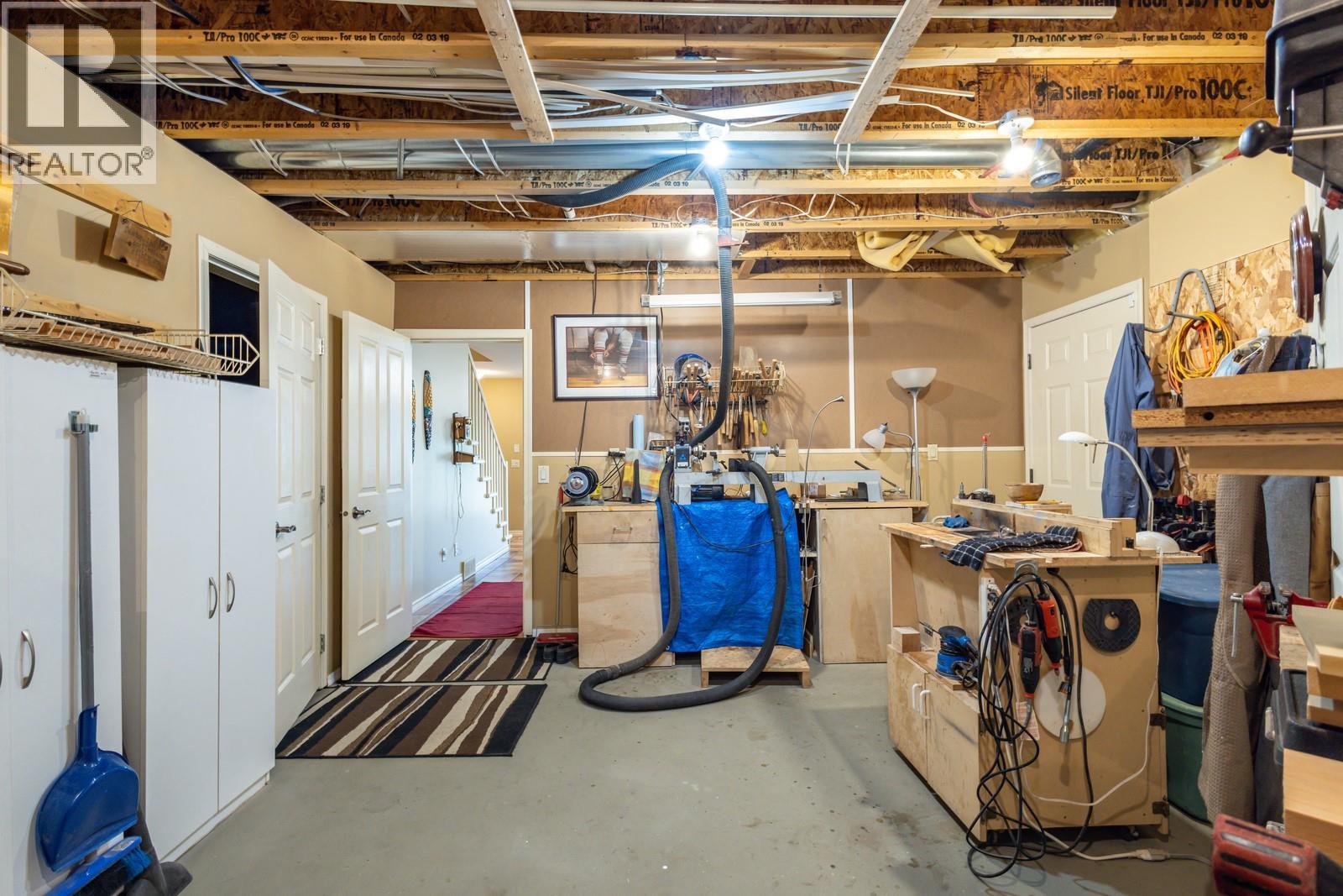 Picture for 5046 South Ridge  Drive https://www.cirrealty.ca/reb/bc/0/10363750_48.jpg