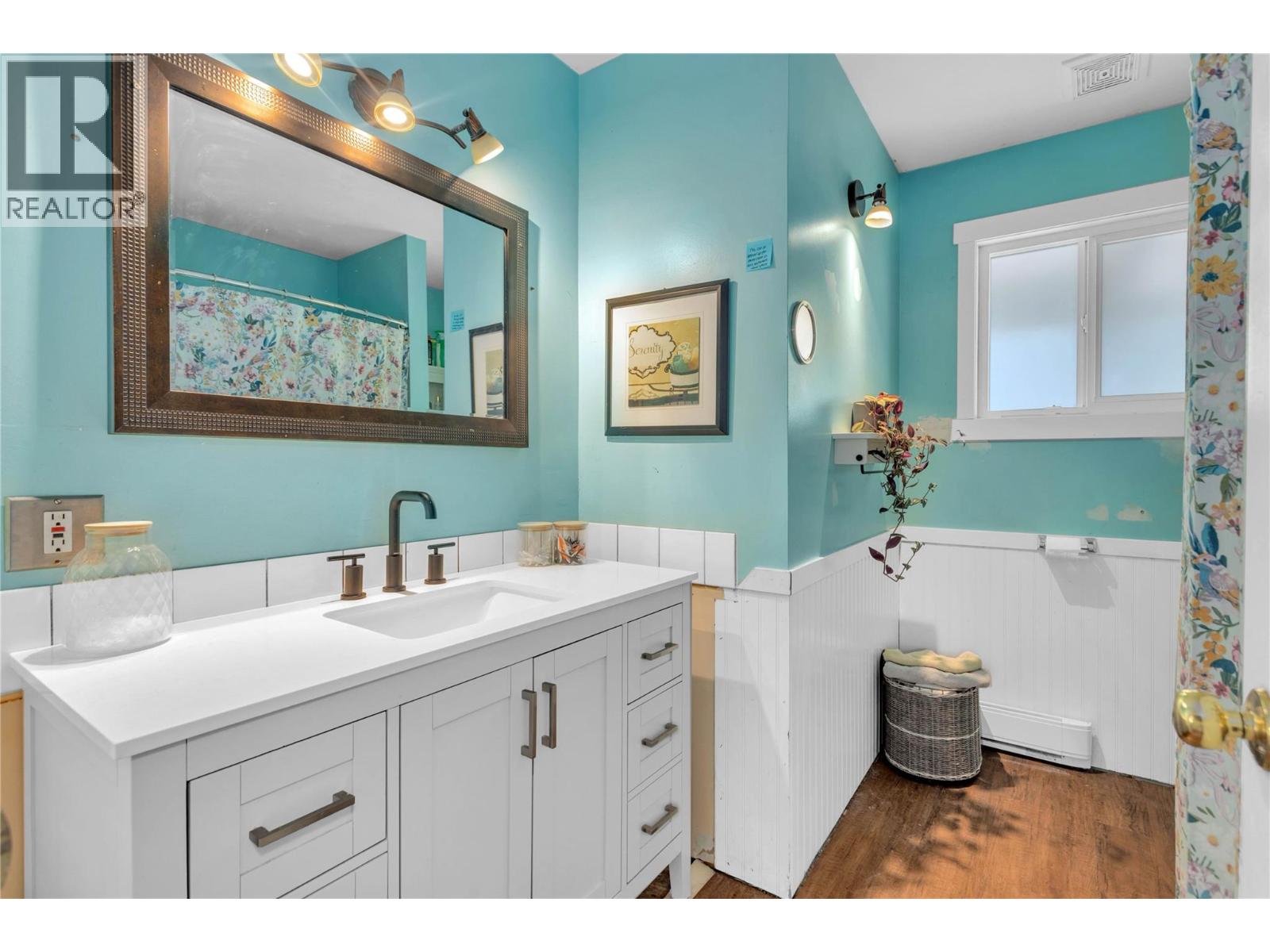 Picture for 1613 Traut  Road https://www.cirrealty.ca/reb/bc/0/10363760_14.jpg