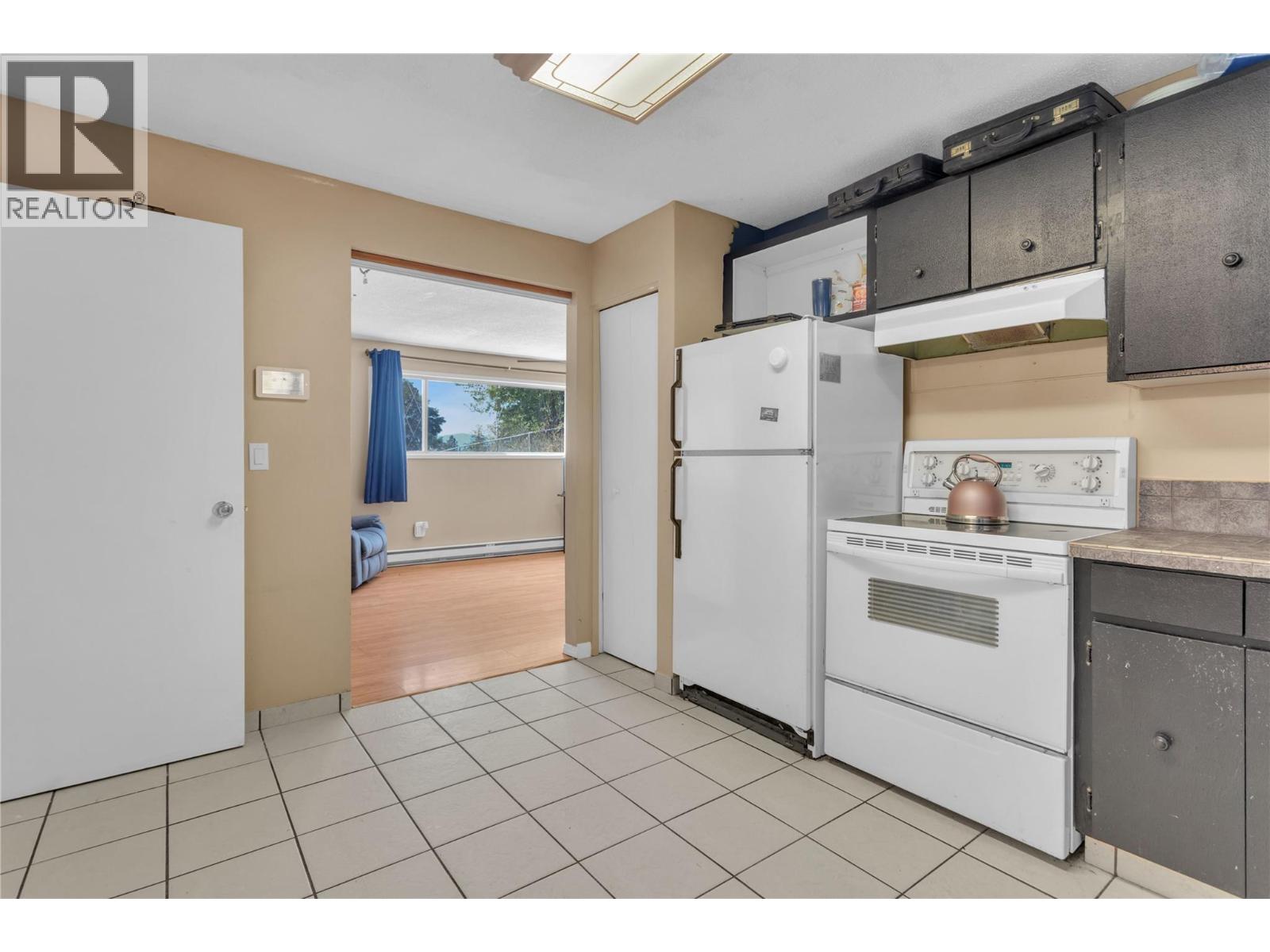 Picture for 1613 Traut  Road https://www.cirrealty.ca/reb/bc/0/10363760_17.jpg