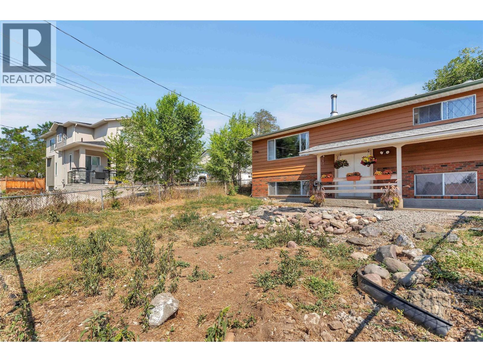 Picture for 1613 Traut  Road https://www.cirrealty.ca/reb/bc/0/10363760_2.jpg