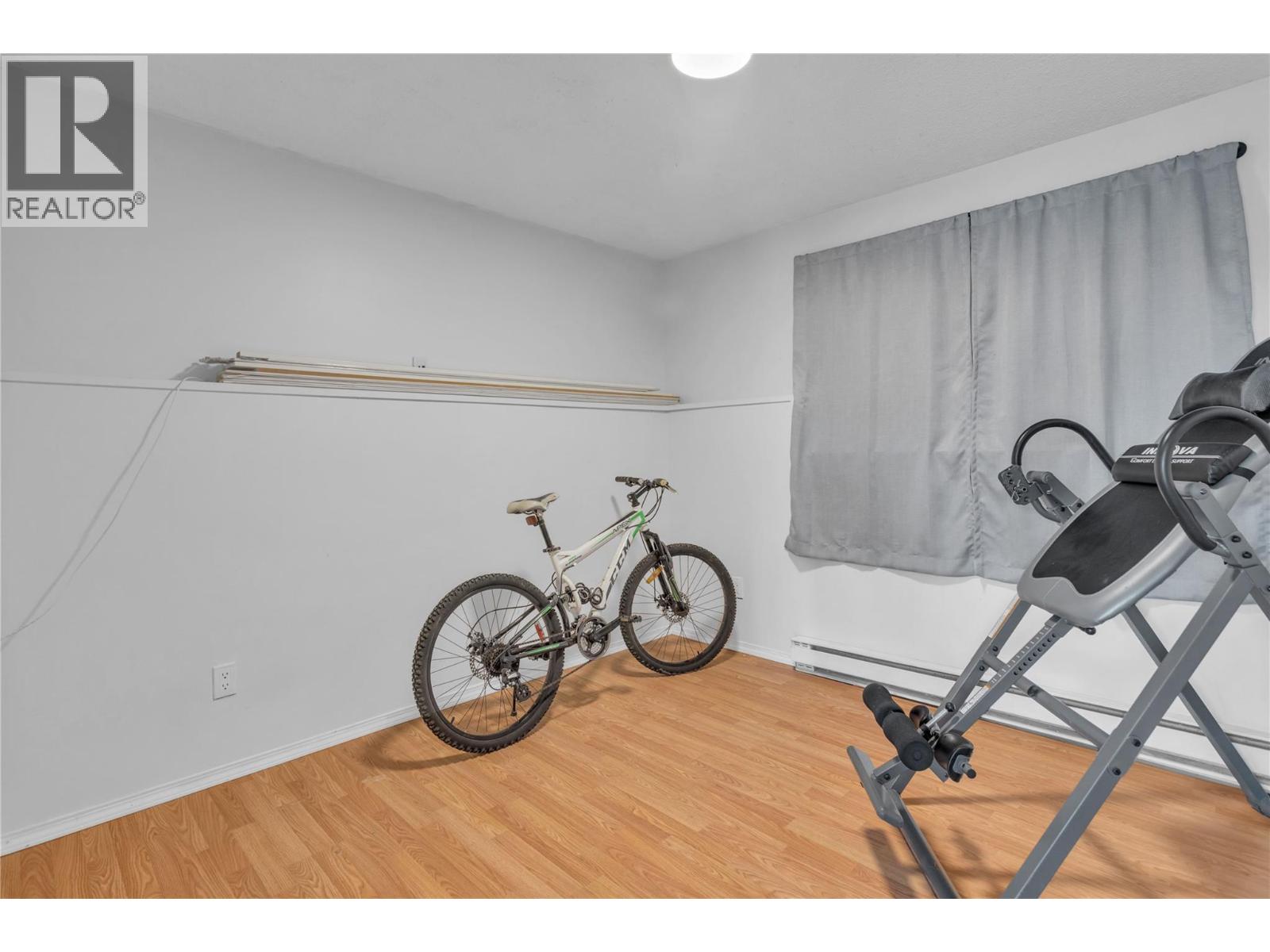 Picture for 1613 Traut  Road https://www.cirrealty.ca/reb/bc/0/10363760_23.jpg
