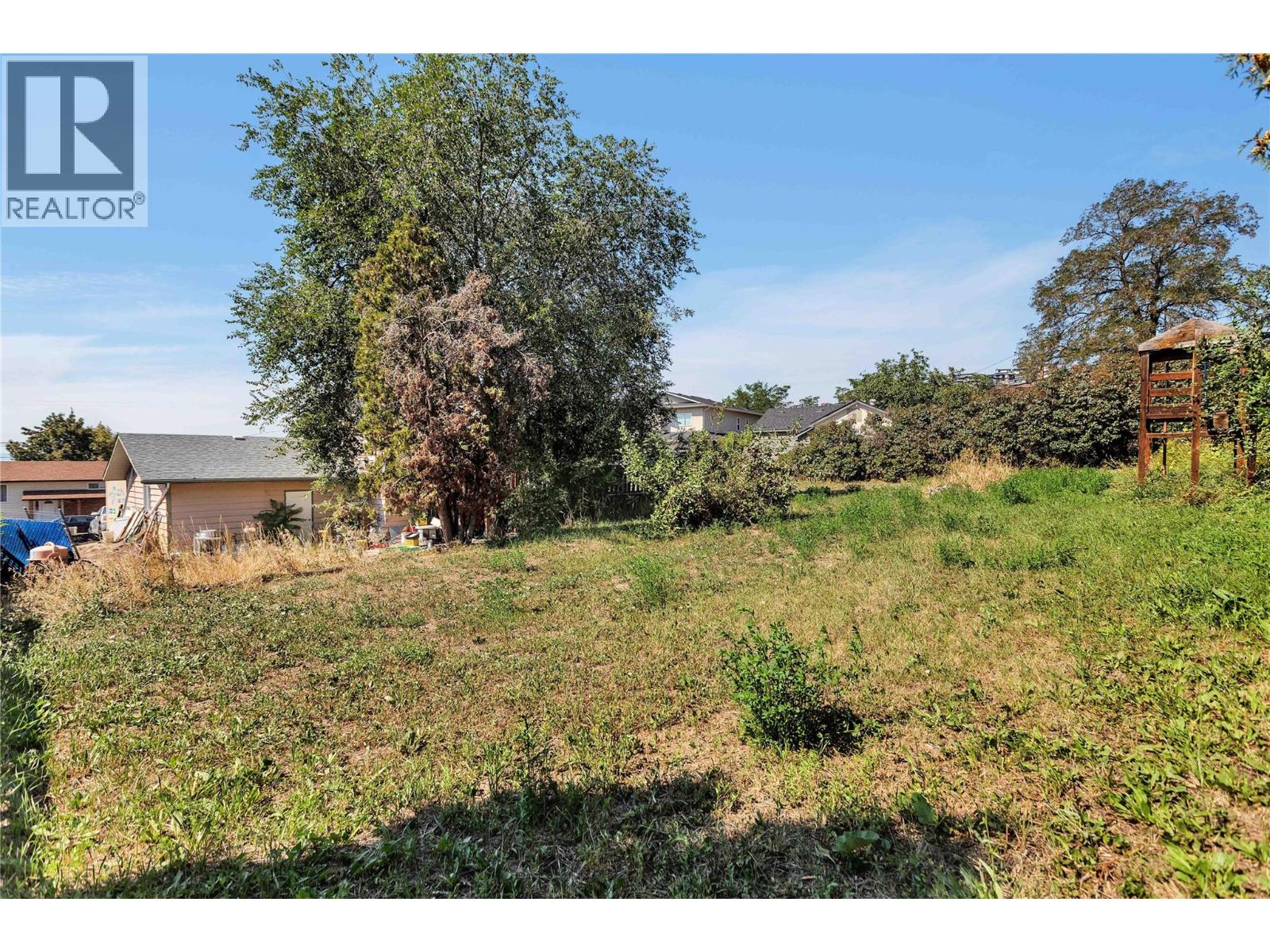 Picture for 1613 Traut  Road https://www.cirrealty.ca/reb/bc/0/10363760_24.jpg