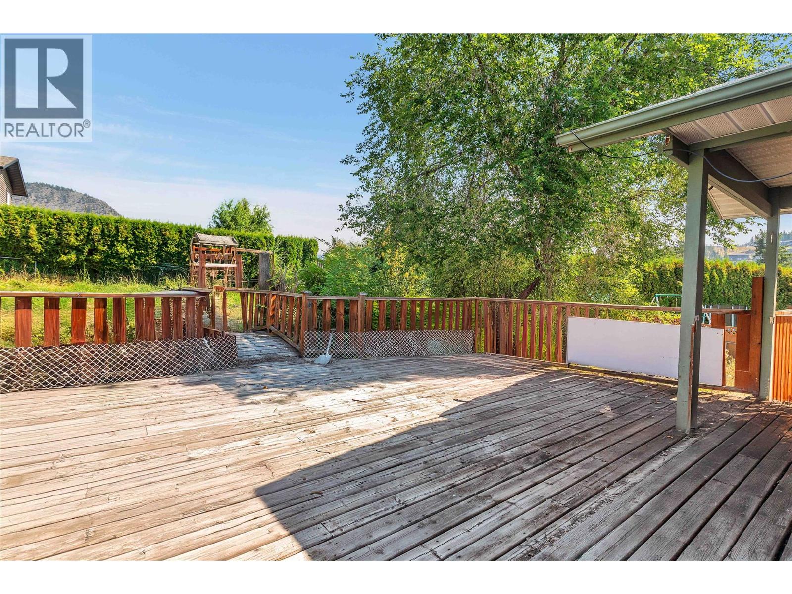 Picture for 1613 Traut  Road https://www.cirrealty.ca/reb/bc/0/10363760_27.jpg