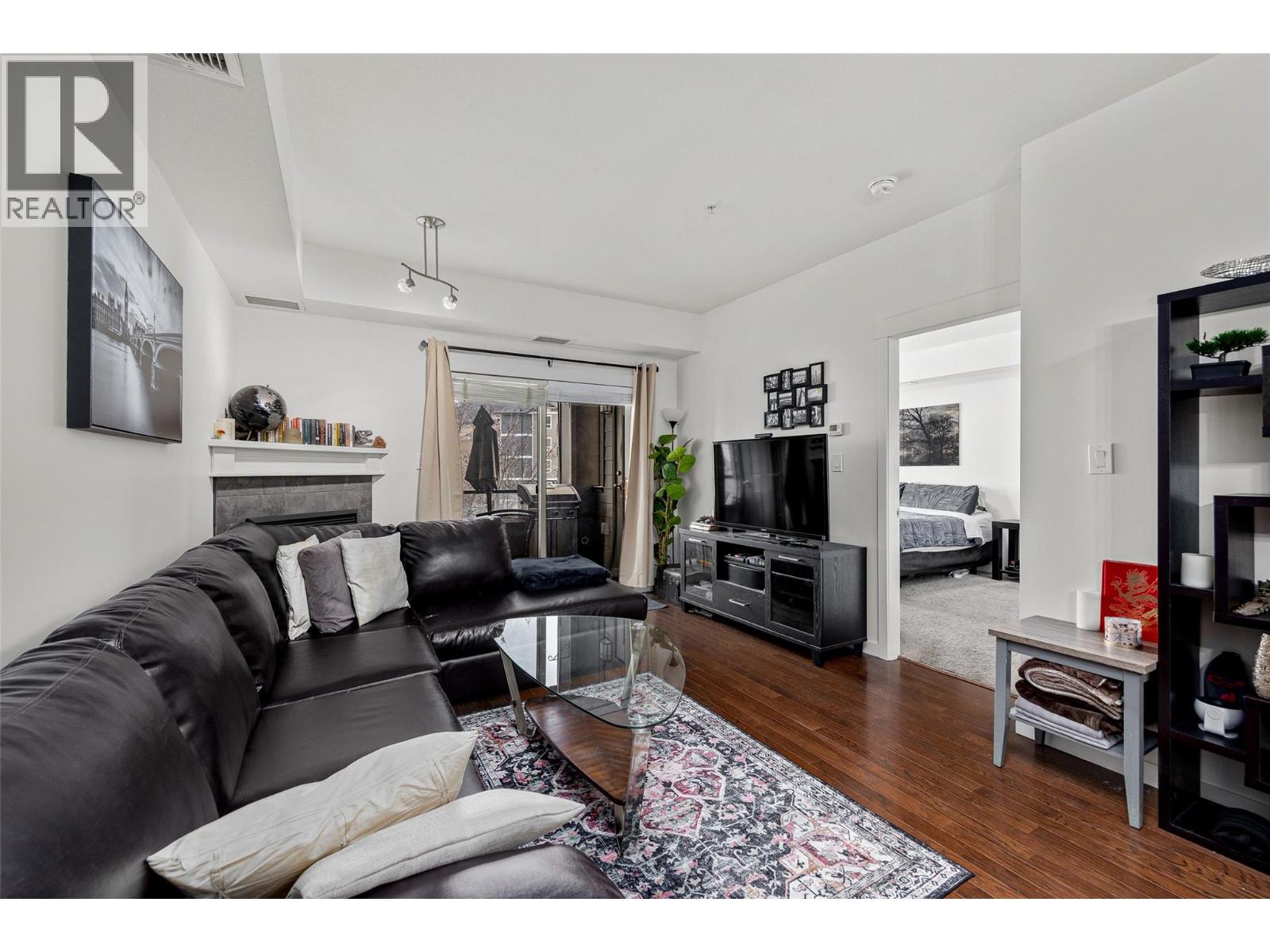 Picture for Unit #206, 1957 Kane  Road https://www.cirrealty.ca/reb/bc/0/10363900_12.jpg