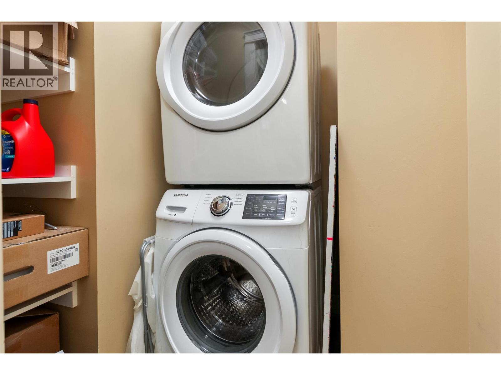 Picture for 741 Clement  Avenue https://www.cirrealty.ca/reb/bc/0/10363950_9.jpg