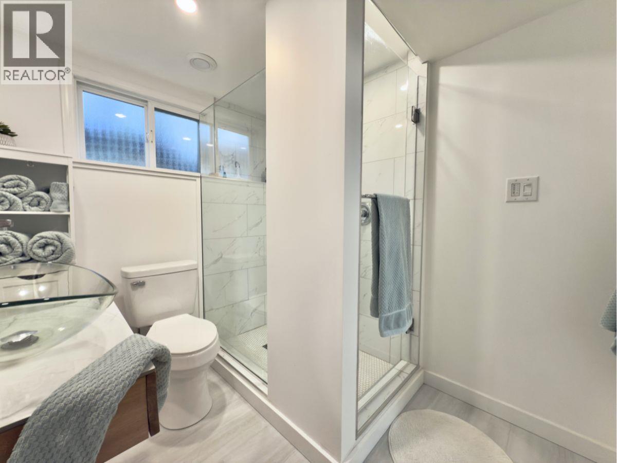 Picture for 488 Stanley  Crescent https://www.cirrealty.ca/reb/bc/0/10364010_15.jpg