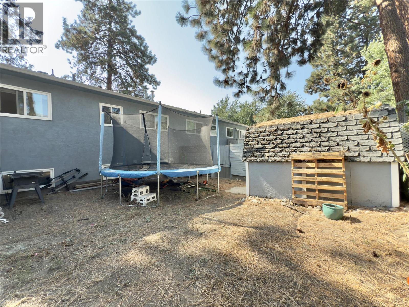 Picture for 488 Stanley  Crescent https://www.cirrealty.ca/reb/bc/0/10364010_17.jpg