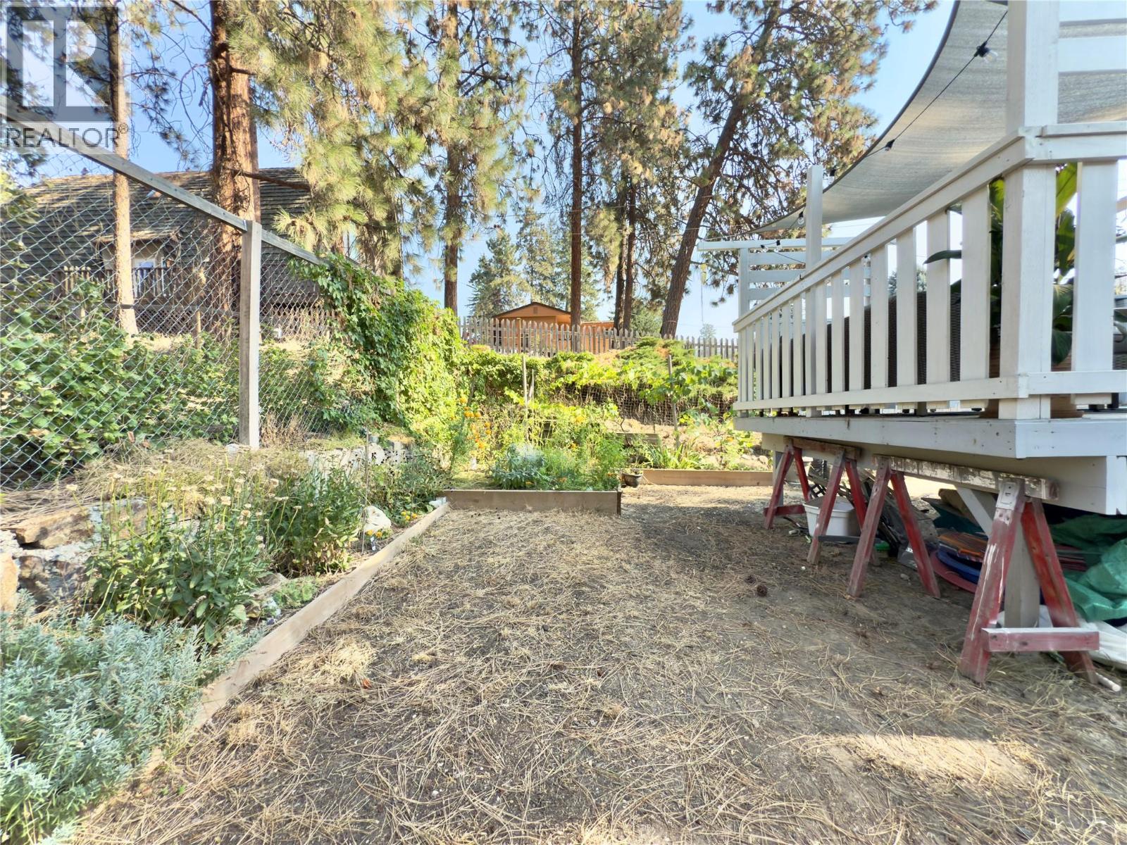 Picture for 488 Stanley  Crescent https://www.cirrealty.ca/reb/bc/0/10364010_23.jpg