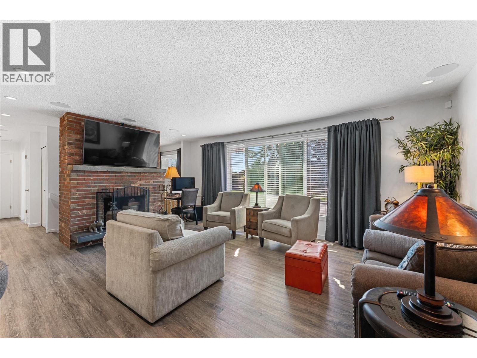 Picture for 992 Grenfell  Court https://www.cirrealty.ca/reb/bc/0/10364110_12.jpg